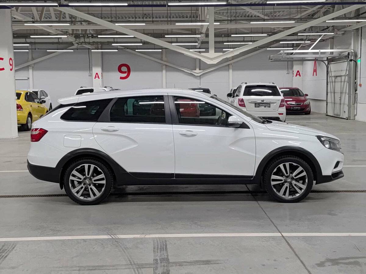 Lada (ВАЗ) Vesta SW I, 2018 - фото №4